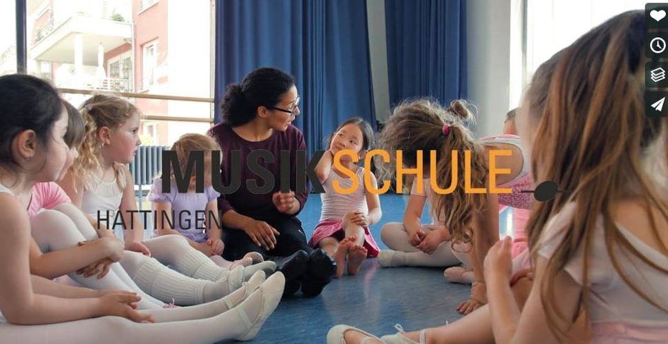 Ballett-Unterricht mit 8 Mädchen und einer Lehrerin