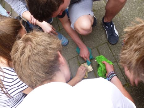 Hattingen putzt Stolpersteine