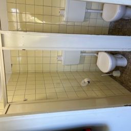 Alte WC-Anlage Damen
