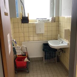 Die alte Toiletten-Anlage.
