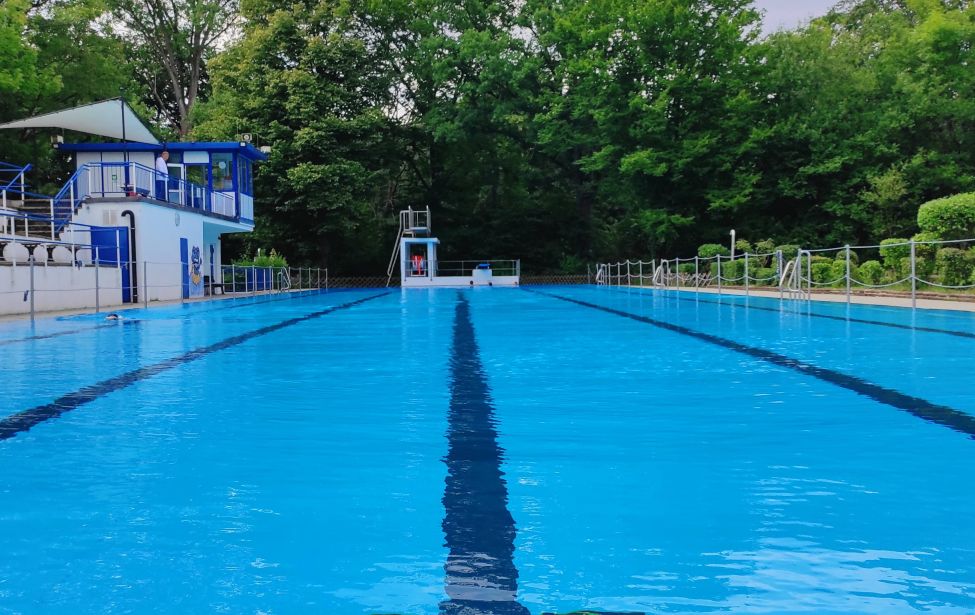 Schwimmerbecken Freibad Holthausen