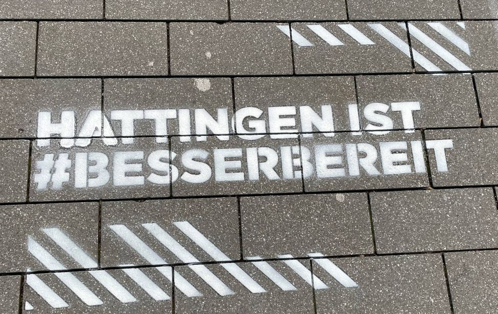 Hattingen ist #besserbereit auf Boden gesprüht