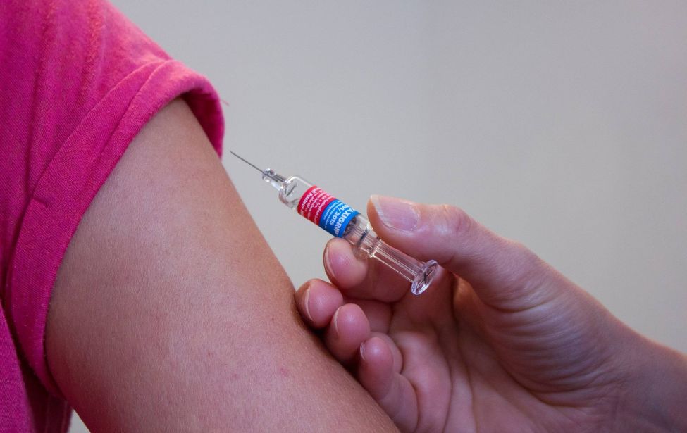 Impfung wird verabreicht