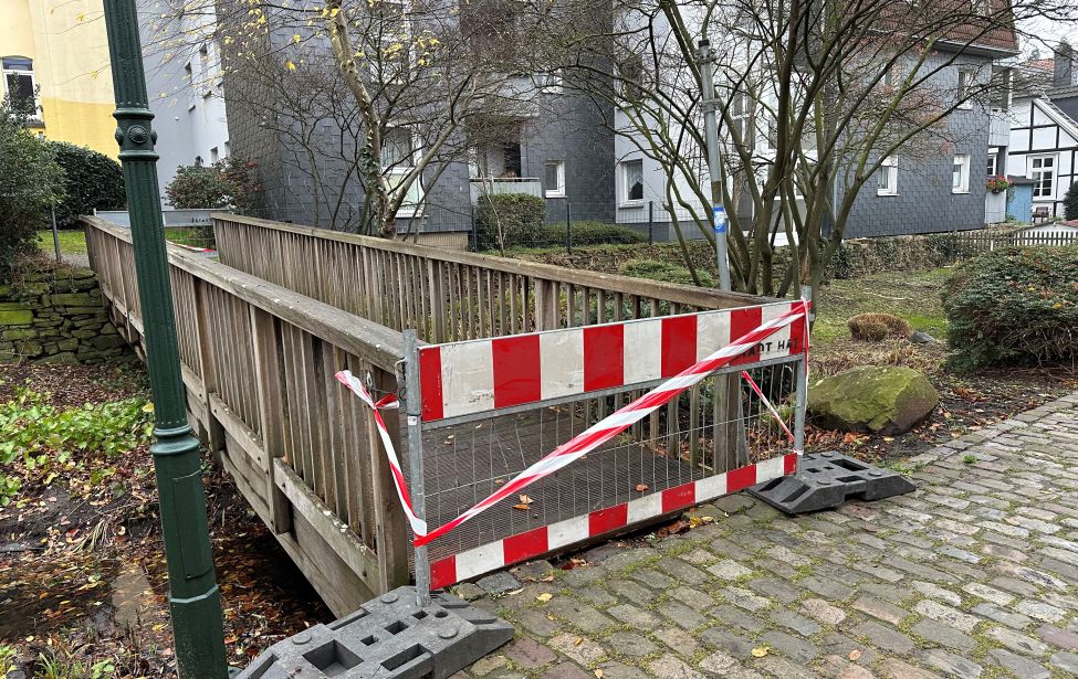 Foto der abgesperrten Brücke