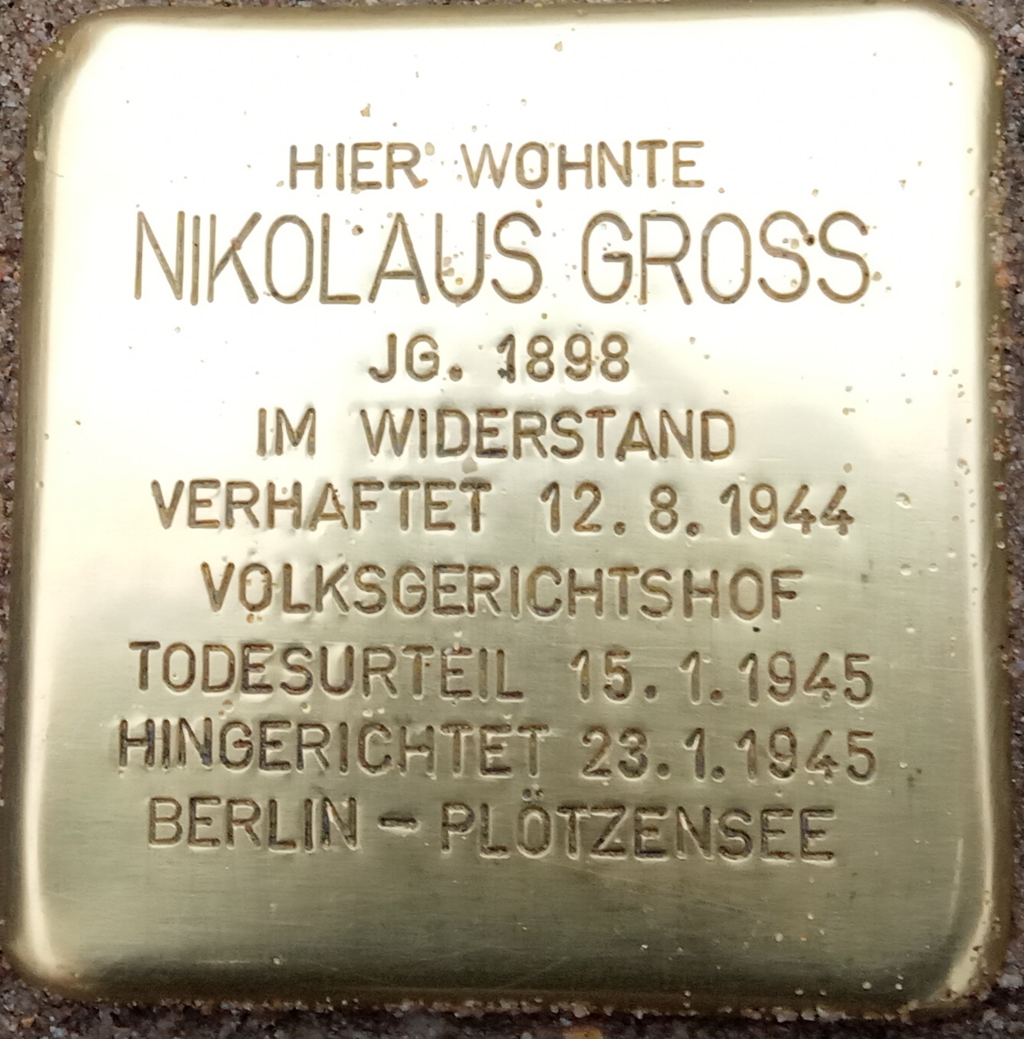 Foto des Stolpersteins von Nikolaus Groß
