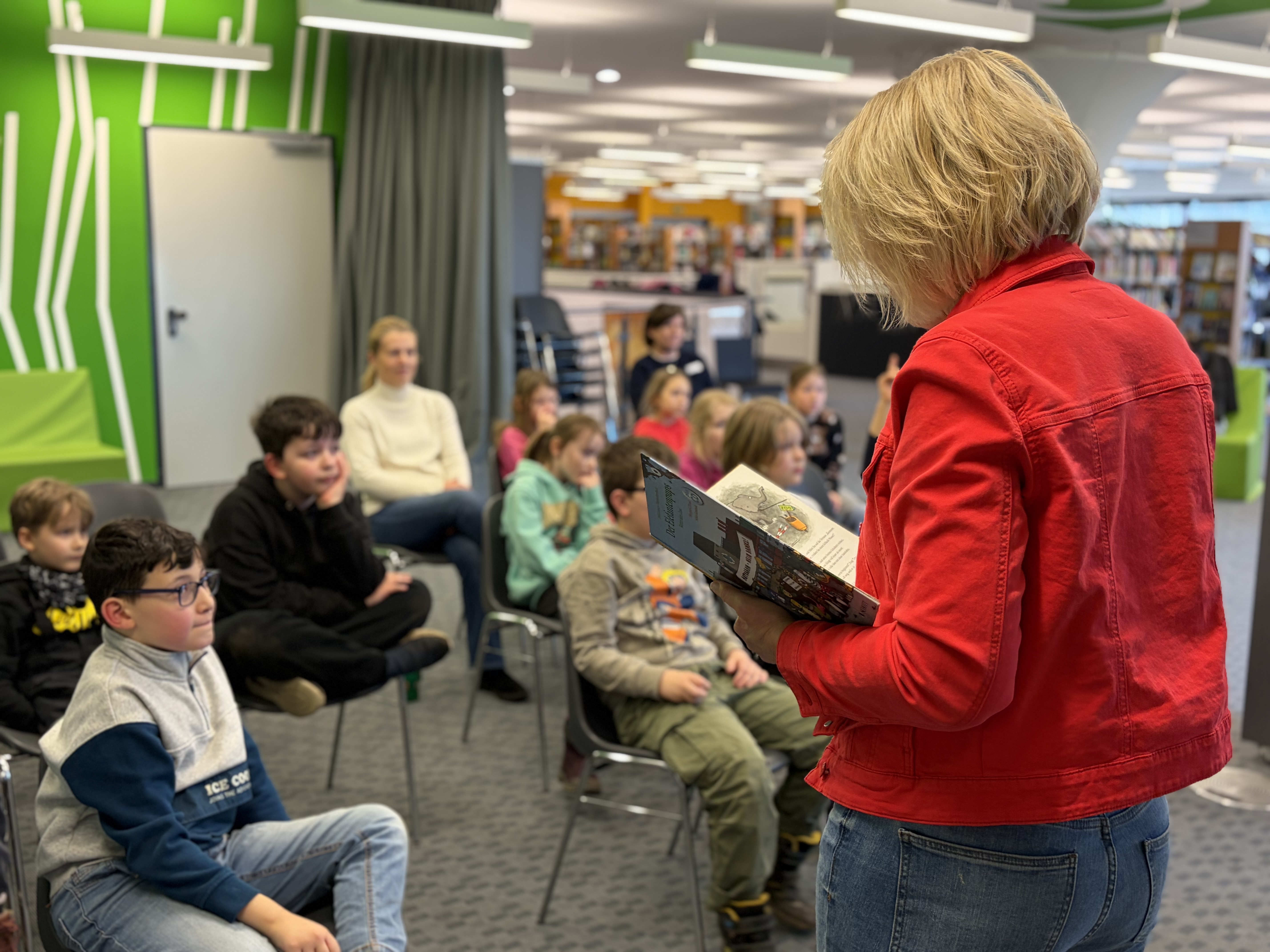 Kinderlesung mit Heidi leenen in der Stadtbibliothek 