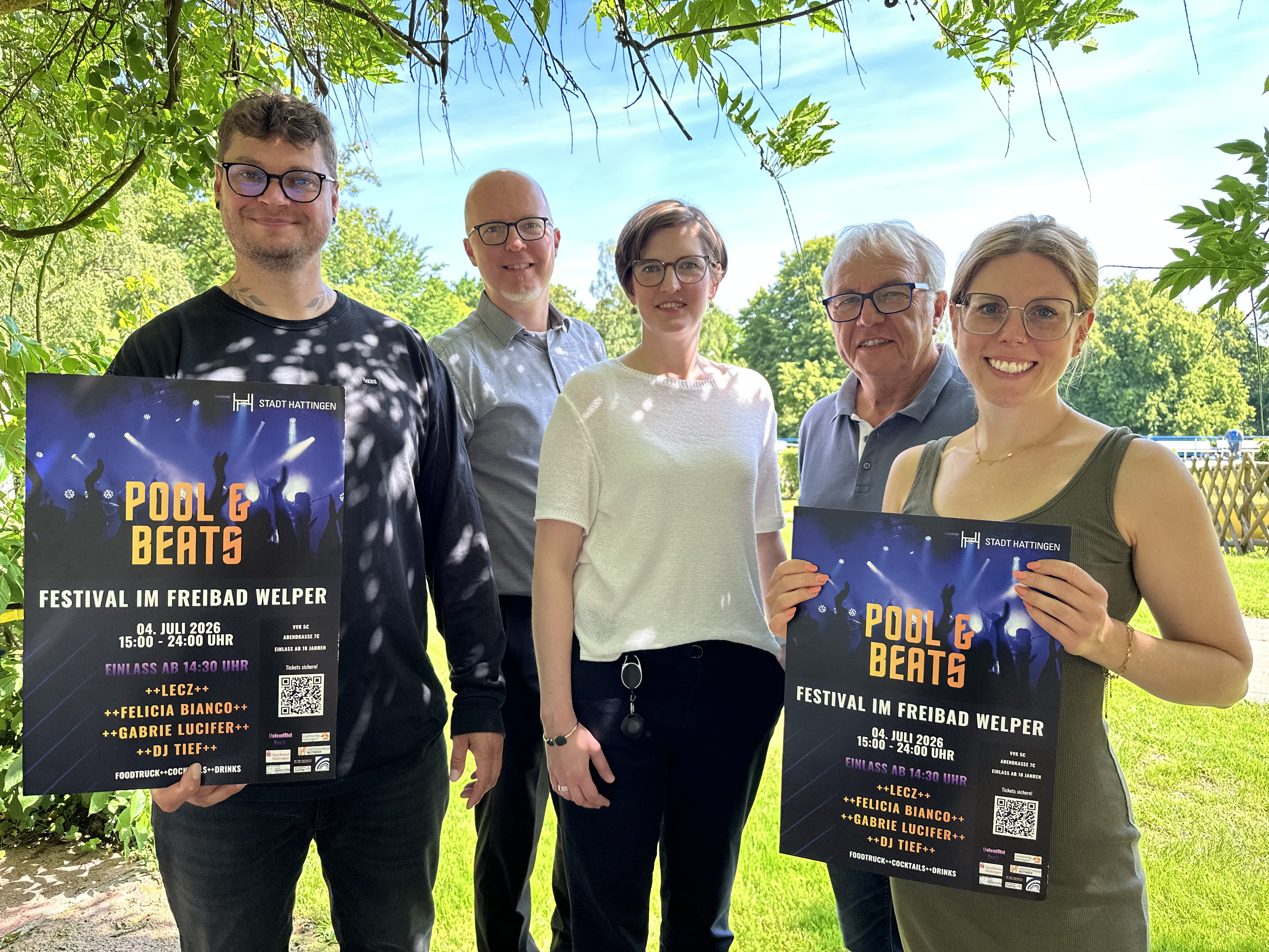 Das Organisationsteam und die Sponsoren freuen sich auf die Freibad-Party 