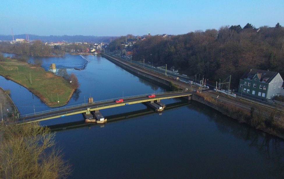 Luftaufnahme Pontonbrücke 