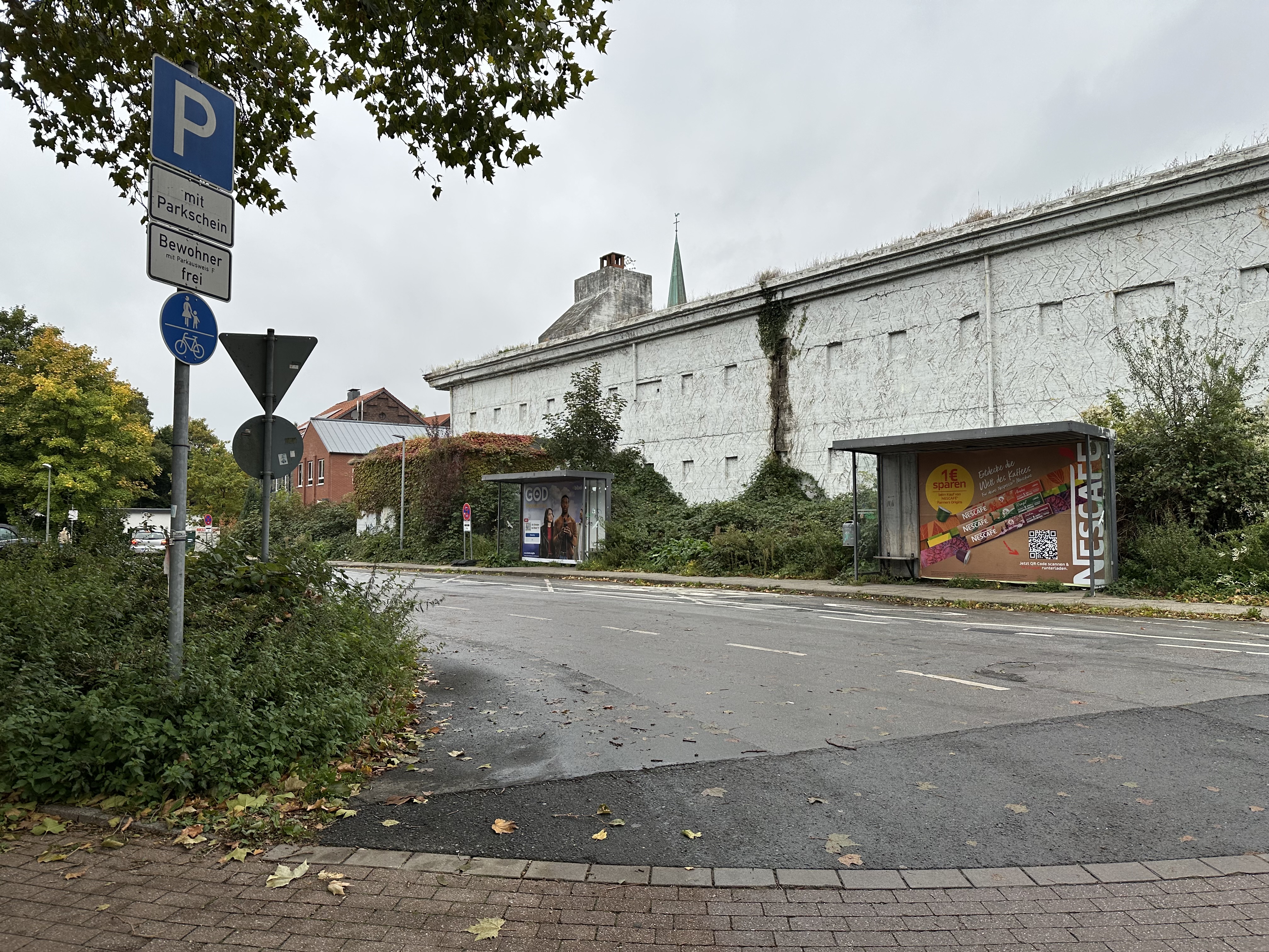 Einfahrt zum Parkplatz auf dem ehemaligen ZOB-Gelände
