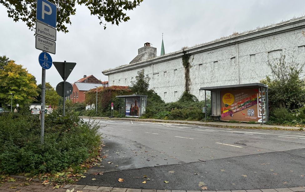 Einfahrt zum Parkplatz auf dem ehemaligen ZOB-Gelände